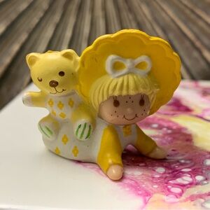 Vintage Strawberry Shortcake Butter Cookie crawling w Bear mini Miniatur…